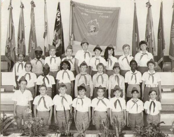 i (81)