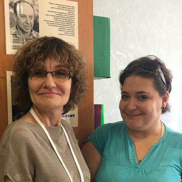 Ирина Фришман и Юлия Аракелян
