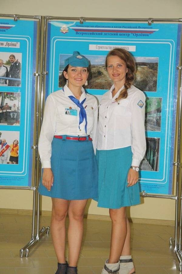 Полина Юнусова справа