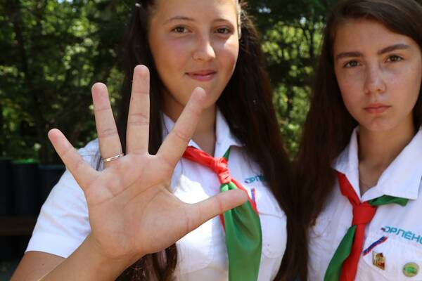 4sX9ZihcmYA