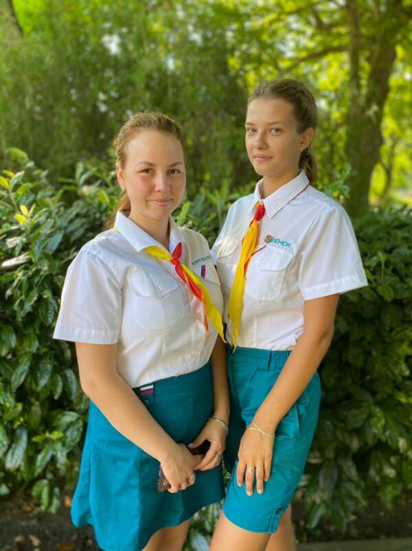 Фазиуллина Валерия и Золотова Анна.