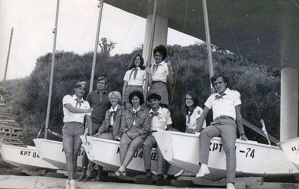 1976...