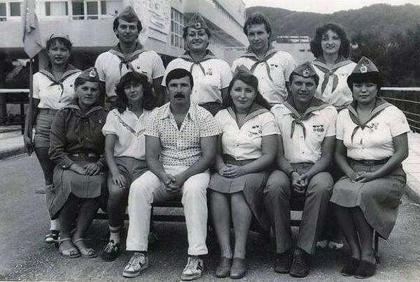 1983.