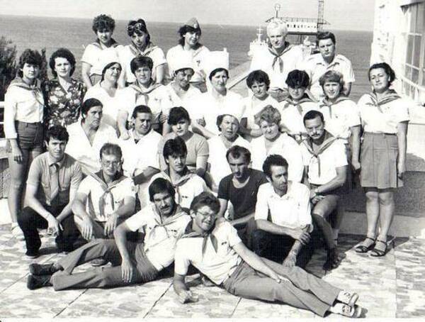 1985.