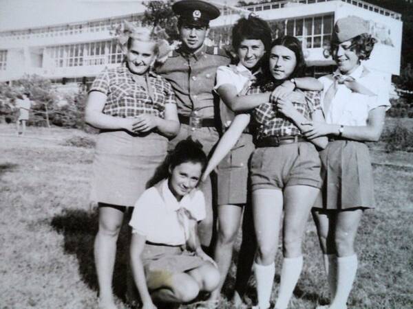 Людмила Бизяева, Виктор Ерощенко, Елена Егорова, Людмила Иванченко, Валентина Пришутова, Любовь Петракова