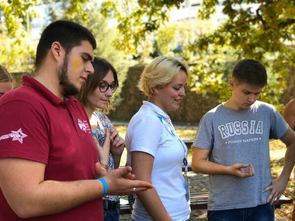 вожатые   активно готовятся встречать ребят 11    смены    2019 года..б