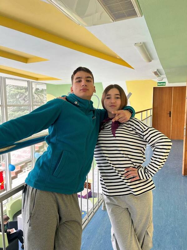 AyhZkXLo5Ts