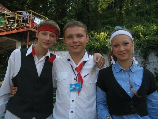 Саша                 Захарченко