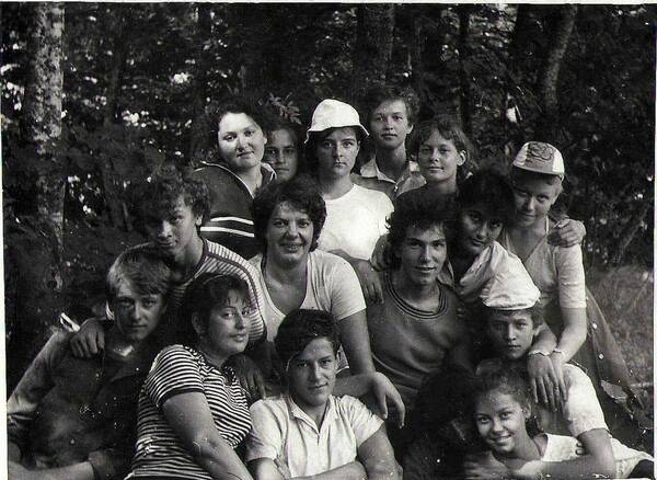 Галина  Григориади Нижник.  надежда шабликова 1987 г. Смена секретарей Комсомольских организаций. Это мы в трехдневном походе.