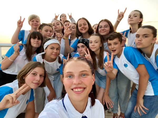 bRlgZCi17xU