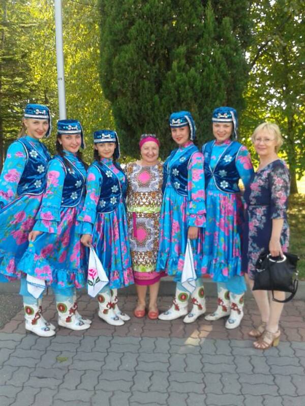 Наталья Соколова в центре