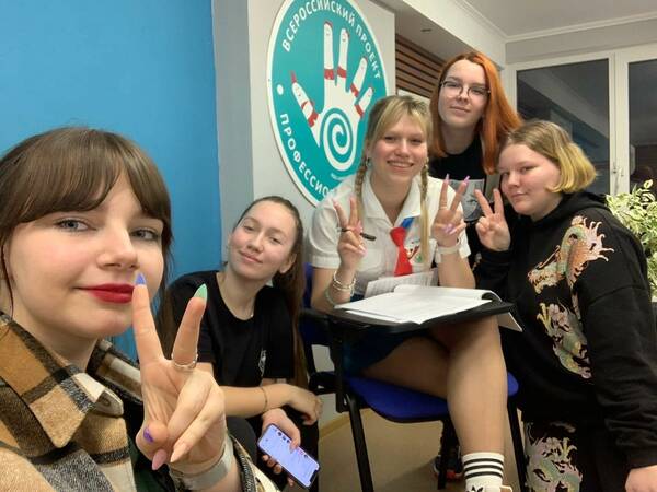 pivRYpHIv0E