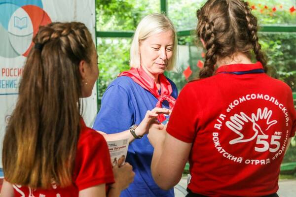 фехтовальщица на шпагах, двукратная олимпийская чемпионка в командном первенстве, двукратная чемпионка мира и 4 кратная чемпионка Европы Татьяна Логунова....