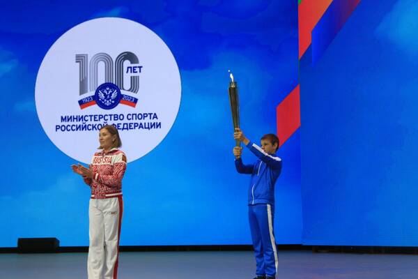 олимпийская чемпионка по прыжкам на батуте, заслуженный мастер спорта России Ирина Караваева....