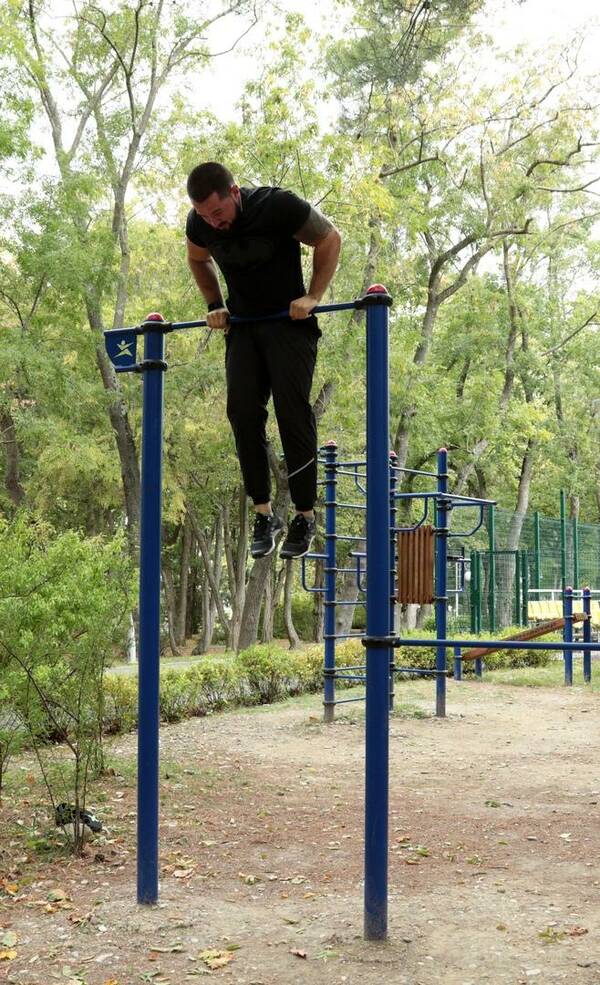 лидер движения Street WORKOUT Тюменской области Сергей Мехнин.