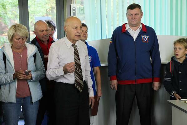 двухкратный чемпион СССР Николай Абациев, Сергей Александрин, вице чемпион по шашкам Дмитрий Разумовский, мастер спорта Павел Чирков, чемпион Европы Александр Верховых.