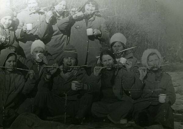 1976 г. ...