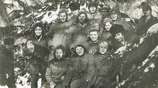 1976 э