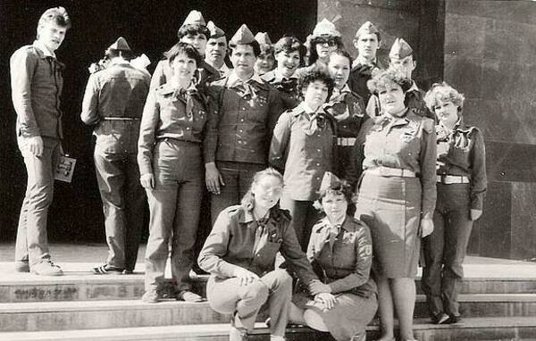 1985 ь