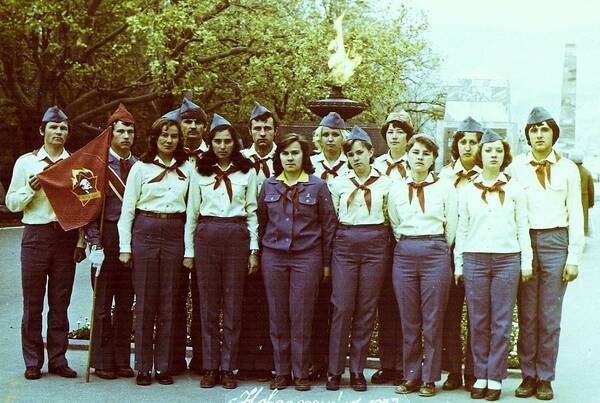 1977