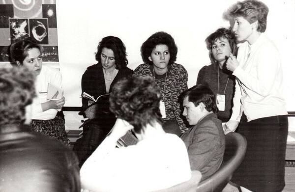 1990.
