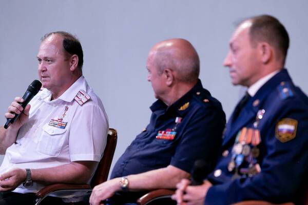 лётчик вертолётного Северо Кавказского военного округа, майор Владимир Степанов
