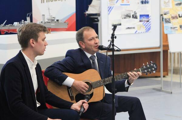 директор Музея  Победы Александр Школьник