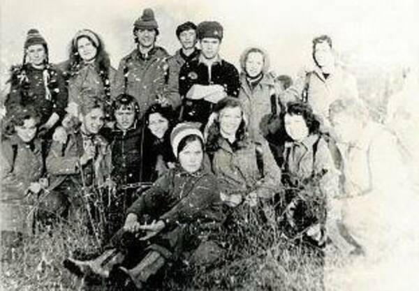 В походе Лысая гора ,время похода  февраль 1976 года  Комсомольский