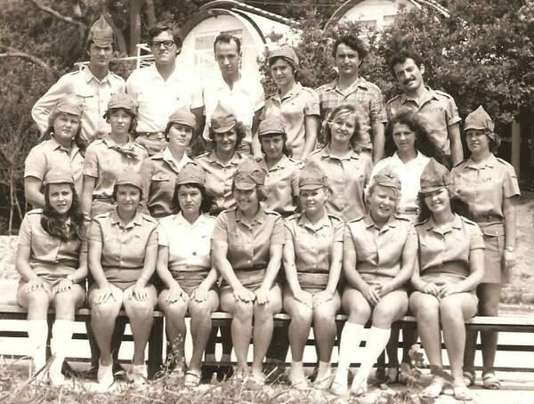 1976.