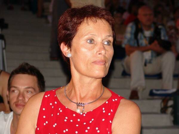 Анна Зенцова
