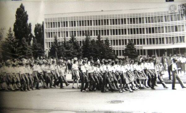 Марш в Новороссийске в честь 25 летия.