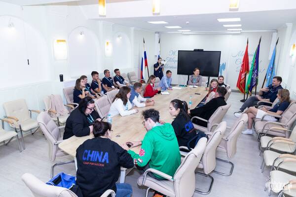 Фестивале вожатских команд, который проходит во Всероссийском детском центре «Океан».