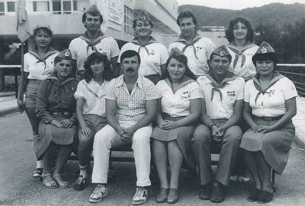 1983.