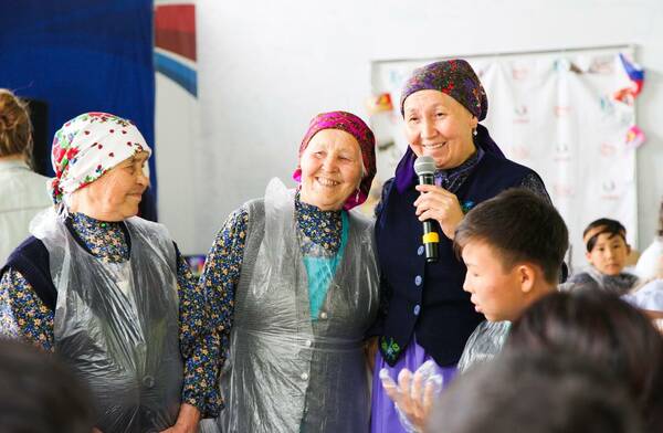 Педагоги и сотрудники   «Орлёнка» встретились с бабушками из    Бураново...  .