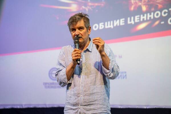 встречу с кинорежиссёром Сергеем