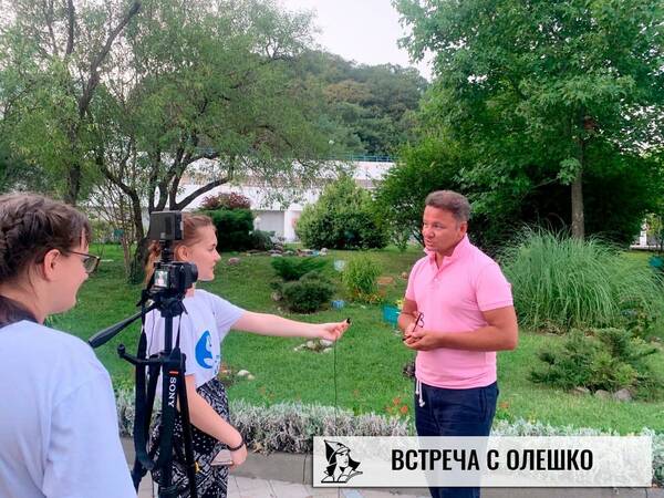 на встрече с актёром российского театра и кино, певцом и пародистом   Александром Олешко...щоо