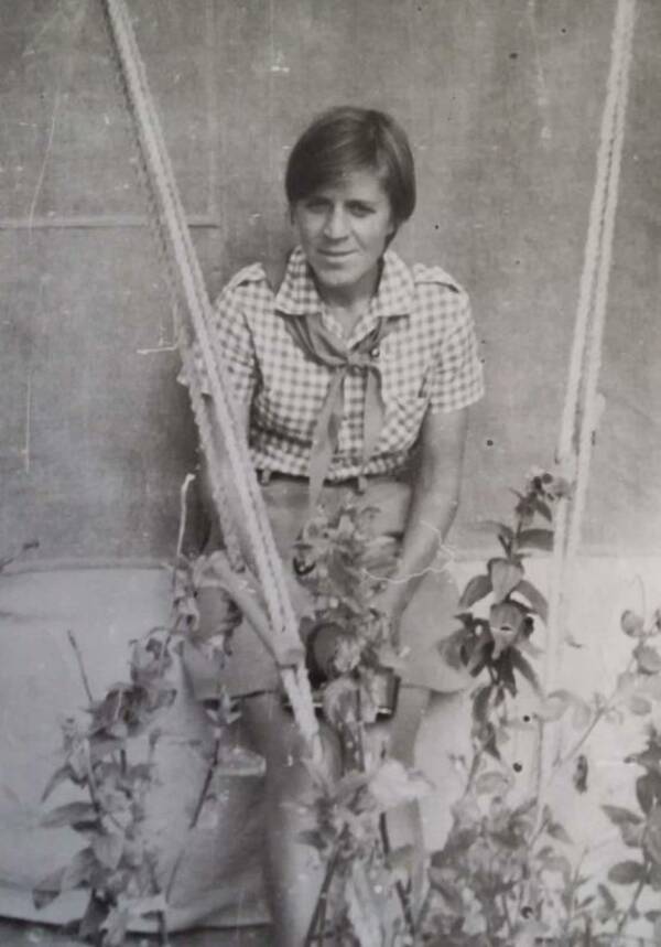 Демидова (Петракова) Любовь. 1974 75 гг. 1979 г. летние смены. Стремительная.  Солнечная. Вожатая. Рыльск. Курская.