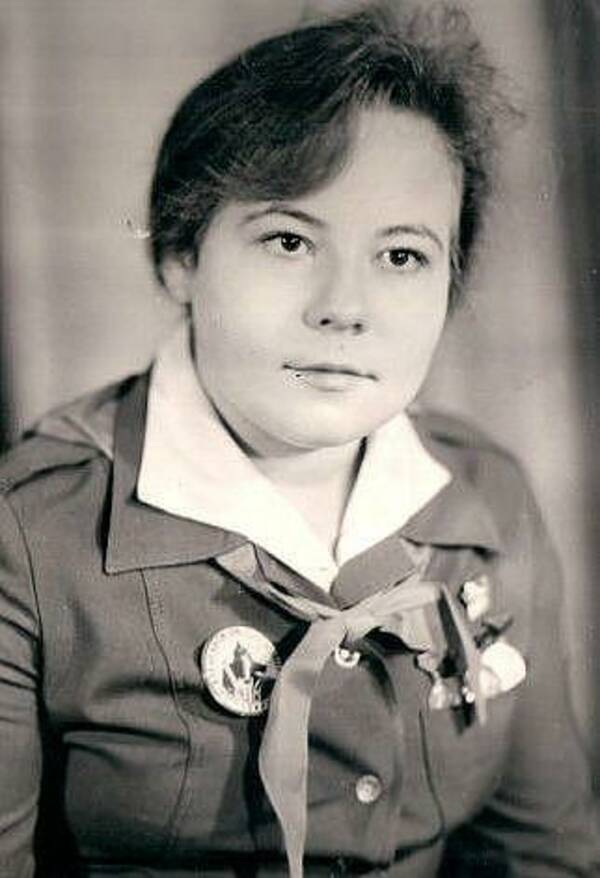 Кононова (Дерипалова) Римма. ШПВ 84.  1984 1985. Звёздная. Вожатая.