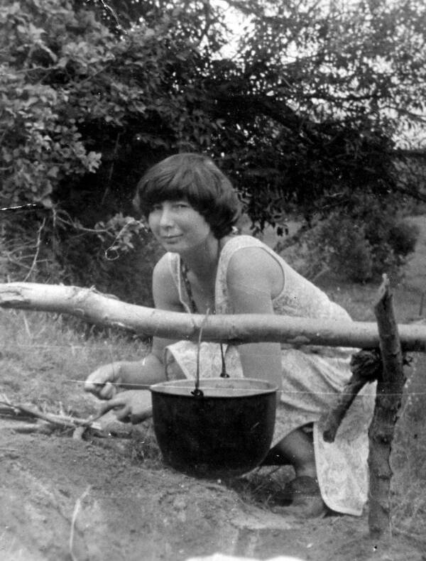 Дюпина Галина. ШПВ 78. Солнечная. Вожатая.