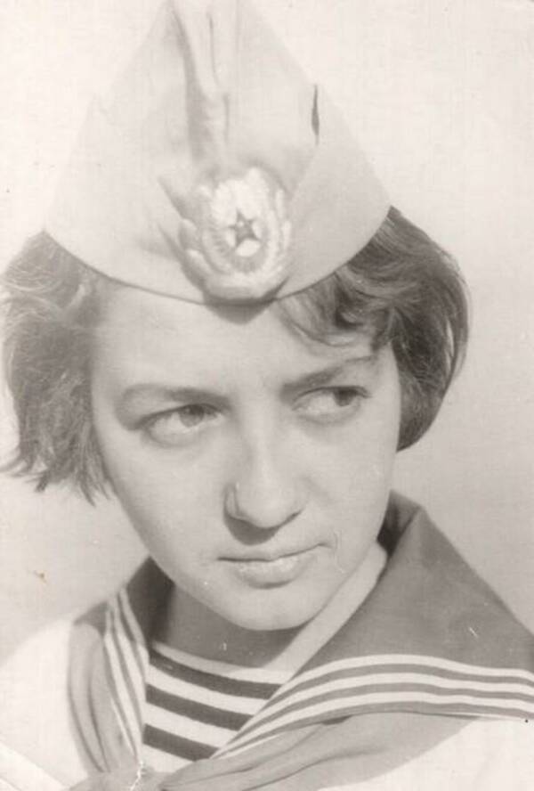 Фомина (Молодцова) Тамара. 1968 г.  Штормовая.  Вожатая.