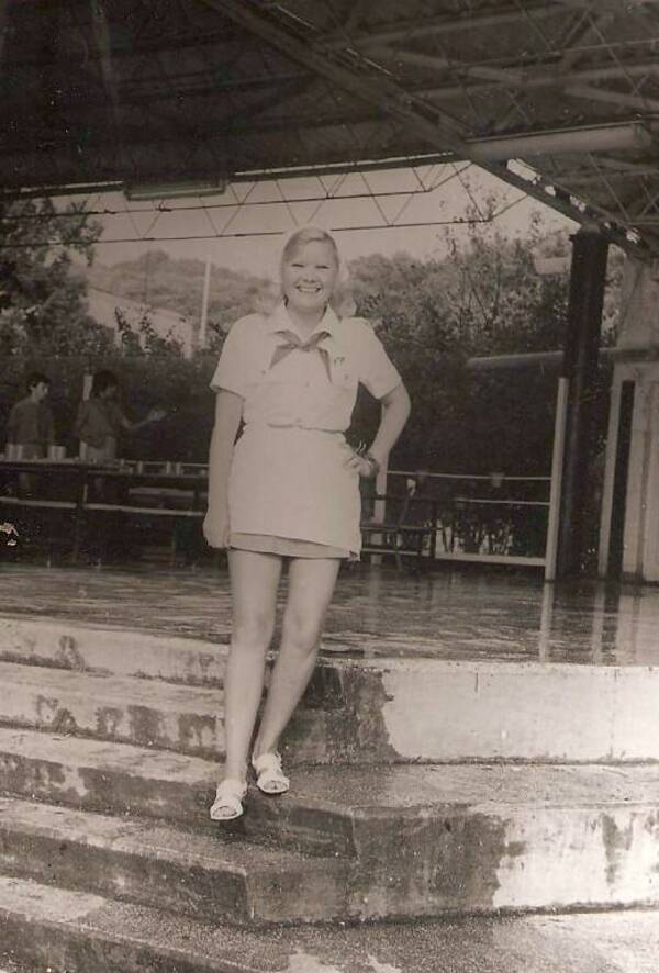 Вдовина (Овчинникова) Елена. 1975 г.  Комсомольский. Вожатая.   Гусь Хрустальный. Владимирская.