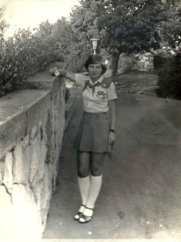 Саженина (Алексеева)  Татьяна. 1979    1982 гг. летние смены.  Звёздная.  Вожатая. Воронеж.