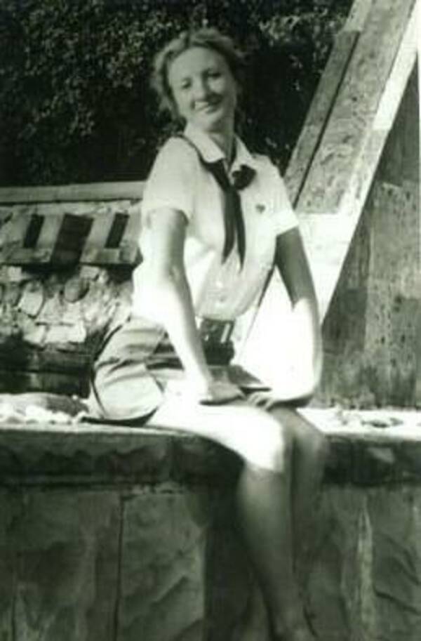 Трегубова (Власова)  Светлана. 1983   86 гг.  Комсомольский. Стремительная. Вожатая. Тверь.