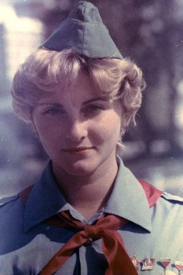 Исаченкова (Сергеева) Галина.  1980 г. 1982 г. летние  смены.  Звёздная. Комсомольская. Вожатая. Бердск. Новосибирская.
