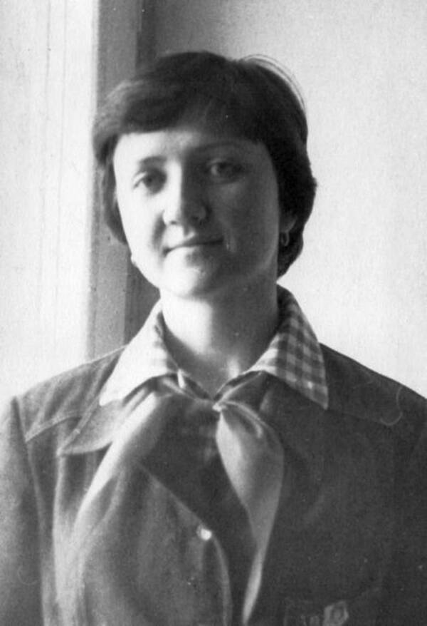 Федисова (Носова) Ольга. 1982 г. Звёздная. Вожатая. Алексин. Тульская.