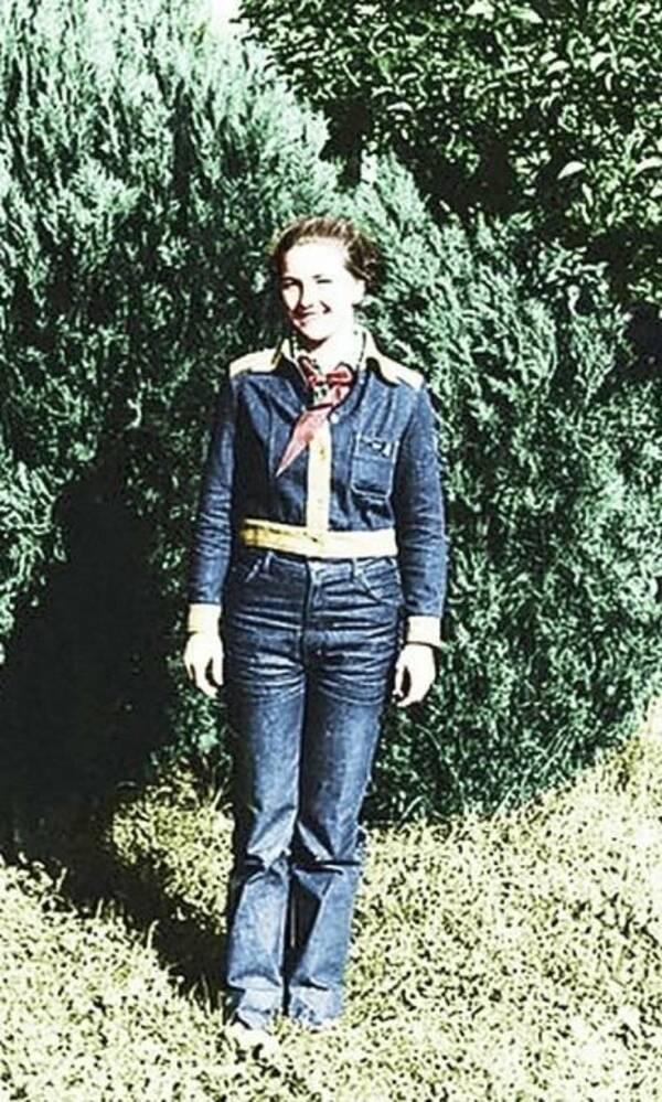 Кошарина (Михайлова) Татьяна. 1984 – 1985 гг. Комсомольский. Вожатая. Чебоксары.  Чувашия.