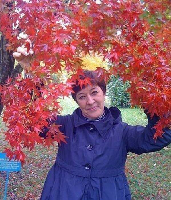 Кузнецова  (Бороненко) Людмила. Комсомольский. Солнечная.  Вожатая. Старшая вожатая.  Методист. Педагог дополнительного образования.
