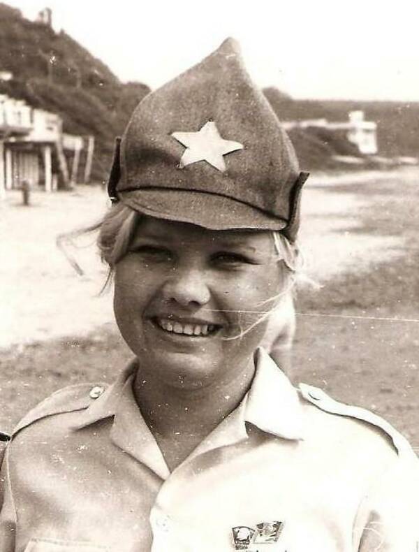 Вдовина (Овчинникова) Елена. 1975 г. Комсомольский. Вожатая. Гусь Хрустальный. Владимирская.