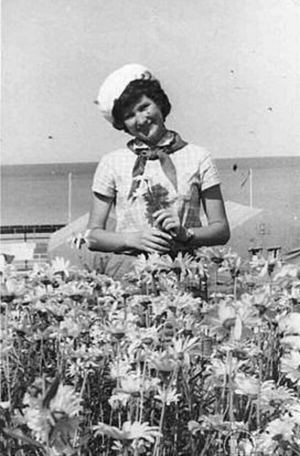 Храпова Любовь. 1973 1975 гг. Звёздная. Вожатая. Астрахань.