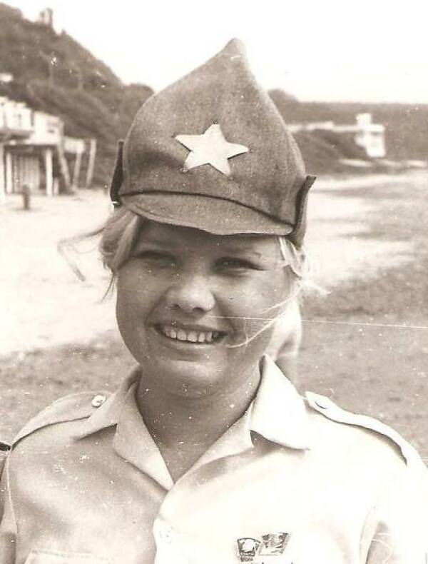 Вдовина (Овчинникова) Елена. 1975 г. Комсомольский. Вожатая. Гусь Хрустальный. Владимирская.